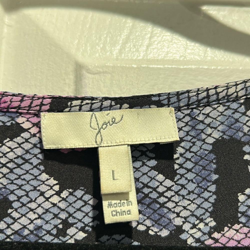 Joie Silk Blouse, Size Large - Picture 5 of 7